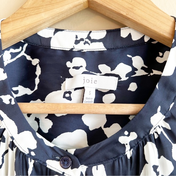 JOIE Devonia Blouse in Midnight Size Small Silky Floral Print MSRP $198 - Picture 6 of 15